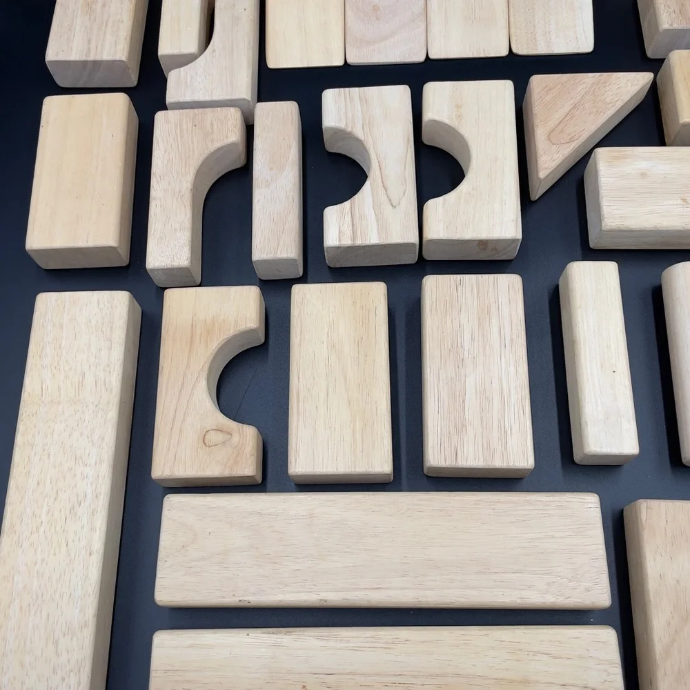 Montessori 30 pc basic children’s building blocks